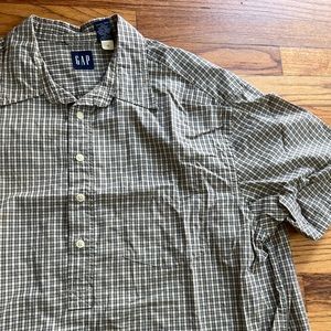 Vintage 90’s quater button up from the gap in great condition